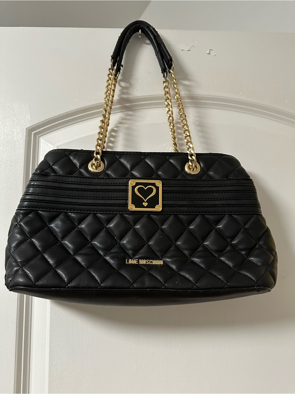 Love Moschino Black Quilted Shoulder Bag with Gold Chain Peeling shown in pic